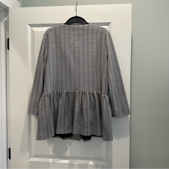 Avon Lane by Tuckernuck Darby Peplum Blazer - Picture 5 of 5